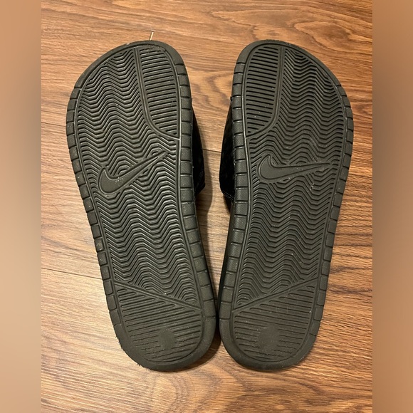 Nike Slides - Women’s Size 9 - Picture 8 of 8